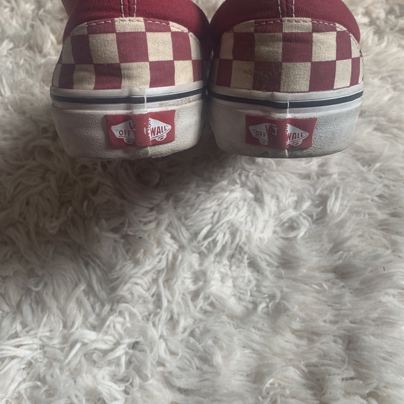 Checker Vans - Picture 2 of 4